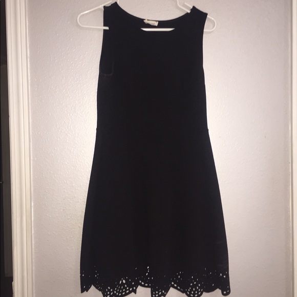 Black mini dress - Picture 1 of 2
